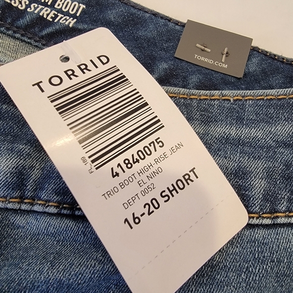 Torrid Trio Boot High-Rise Jean In El Nino Size 16-20 Short NEW! - Picture 12 of 17
